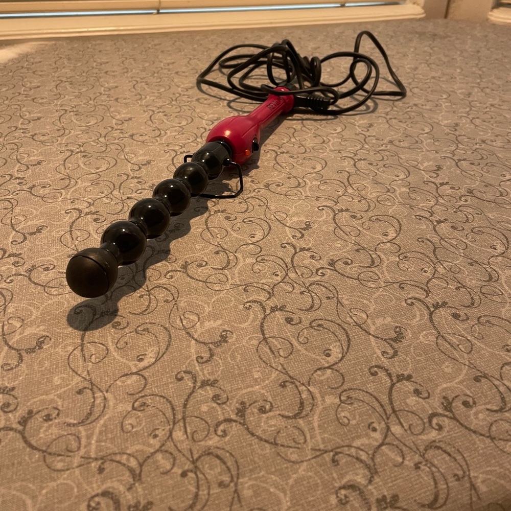 Revlon Pro Collection Ceramic Bubble Curling Wand